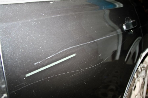 Как убрать мелкие дефекты лакокрасочного покрытия авто? Несколько хитрых способов